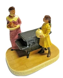 A SEBASTIAN MINIATURE SML-577 Thanksgiving Helper - Collector Society SMCS 5367 - Picture 1 of 3