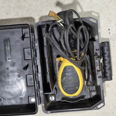 DeWALT D26441 1/4 Sheet Palm Grip Sander - Image 1 of 4