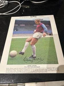 Football BOBBY MOORE WEST HAM & ENGLAND  portrait 10" x 8" Typhoo Tea Card,  VG - Picture 1 of 2