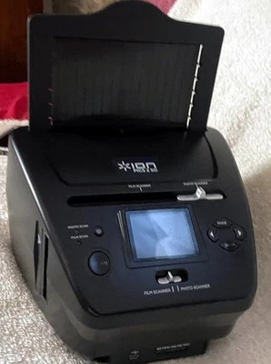 Scanner Photos Diapositive Négatif Photos Papiers ION PICS - Image 1 of 3