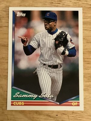 1994 Topps - Sammy Sosa #725 - near mint condition - FREE SHIPPING - Image 1 of 2