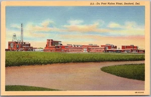 Vintage 1940 SEAFORD, Delaware Postcard "Du Pont Nylon Plant" Factory / LINEN - Picture 1 of 2