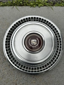 1 80-85 Cadillac Seville Eldorado 15” Wheel Cover Hubcap Nice - Bild 1 von 9