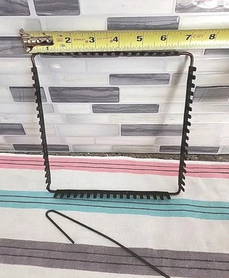 Juego de telar y gancho de mano con soporte de metal vintage años 40/50  Foto 1 de 4