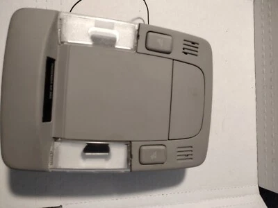 Luz domo consola superior Cadillac DTS 2006-2011 - TITANIO Foto 1 de 4