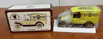 Eastwood 1916 STUDEBAKER PANEL ED BIG DADDY ROTH Performance Pioneers Bank CV JD Foto 1 de 4