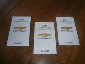 2017 2018 2019 Chevrolet Camaro Exterior Color Chips Booklet - Three Years - Bild 1 von 3
