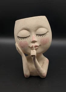 Florero en forma de cabeza de maceta cara dama Shh ligero rubor niña 7" - Imagen 1 de 6