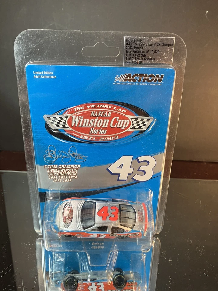 Dodge Intrepid 2003 1:64 acción Richard Petty #43 7x Champion The Victory Lap Foto 1 de 1