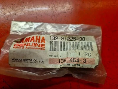 CONDENSADOR DE ENCENDIDO ORIGINAL YAMAHA 132-81225-90 RD200 CS3 CS5 YCS1 YL1 DISCONTINUO Foto 1 de 2