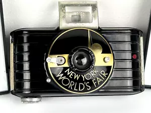 1939 Esposizione Mondiale di New York Macchina fotografica KODAK Walter Teague modernista in bachelite con foto - Foto 1 di 11