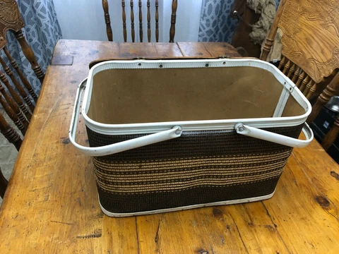 Vintage Redmon Picnic Basket brown/tan/white Cover