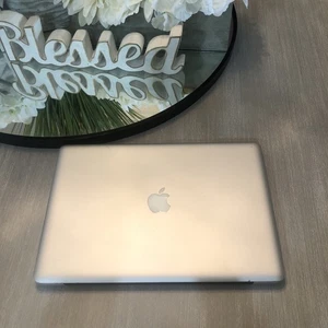 Apple MacBook Pro A1286 13" Laptop - Mid-2010) PARTS ONLY - Afbeelding 1 van 6