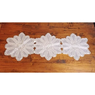 CHRISTMAS Centerpiece Beaded Table Runner Winter Wonderland Glass 13"x36" DD1 - Image 1 of 4