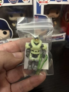 Mega Bloks - Halo Spartan Infected Zombie Figure - Glow In The Dark - D1 - Picture 1 of 4