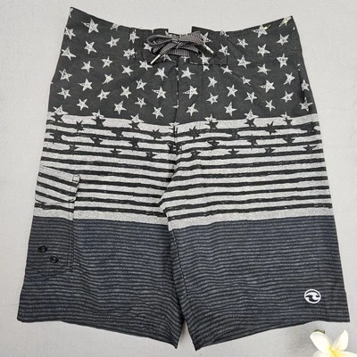Pantalones Cortos OCEAN CURRENT Hombres 28 Surf Bañador Playa Estrellas Rayas Patriótico Foto 1 de 4