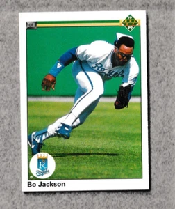 1990 Upper Deck #105 BO JACKSON Kansas City Royals White Sox Auburn Raiders - Picture 1 of 2