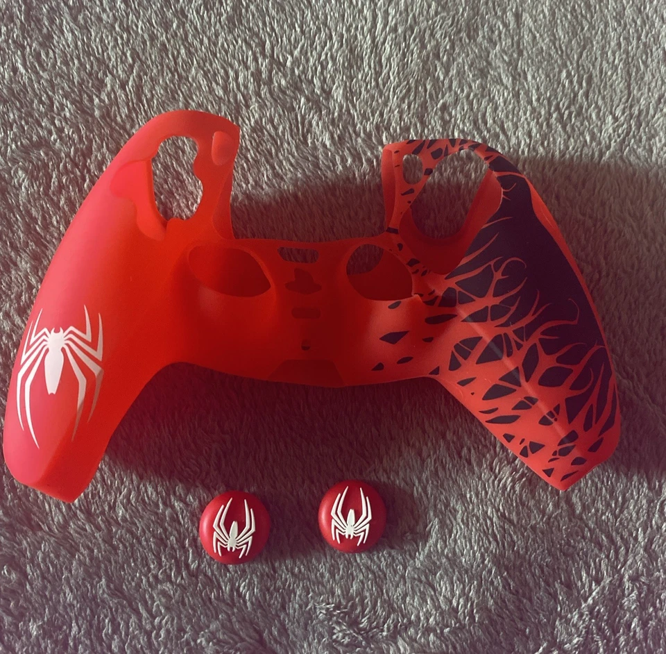 蜘蛛侠硅胶保护套适用于 PS4/PS5/XBox 控制器带 2 个拇指握把 — 第 1/1 张图片