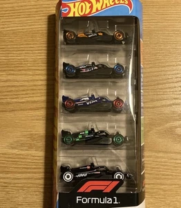 HOT WHEELS 2025 F1 FORMULA 1 GIFT 5 PACK MCLAREN ALPINE VISA KICK MONEYGRAM - Picture 1 of 6