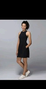 Abito Lululemon nero qui a lì elasticizzato plissettato aderente e svasato taglia 6 (?) - Foto 1 di 7