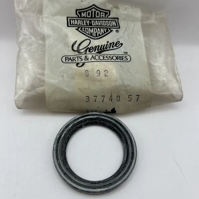 Selo de óleo Harley Davidson 37740–57, roda dentada KH, XL L57–66. XLCH 67–69. XR 750 - Imagem 1 de 4