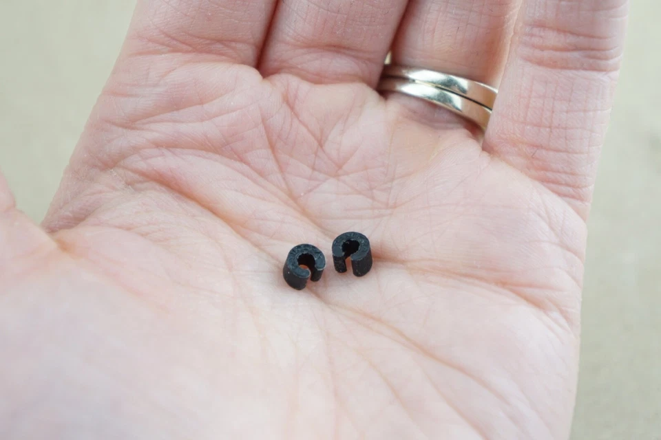 (2) NUEVO Genuino OEM Original Auténtico Pandora Silicona Goma Clip Tapones Bloqueo Foto 1 de 4