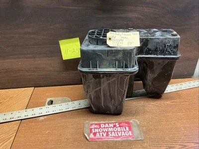 Caja de aire y cubierta de admisión # 5431290, 5431566 Polaris 1994 Indy 500 moto de nieve Foto 1 de 4