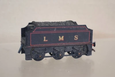 HORNBY R450 TENDER for LMS 4-4-0 FOWLER CLASS 2P LOCOMOTIVE 690 om - Image 1 of 4