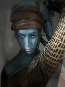 Suave Gigante Star Wars AAYLA SECURA Hermosa ✨Mini Busto Estatua Nuevo en Caja Jedi Sith - Imagen 1 de 7