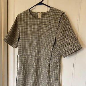 Amish Mennonite Cape Dress 38” Bust/32” Waist Modest Zip Brown Green Ties Waist - Picture 1 of 10