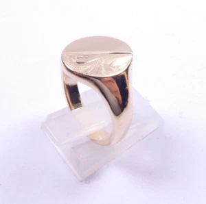 Gents Yellow Gold Ring Signet heavy Size O 7.5 grams - Picture 1 of 9