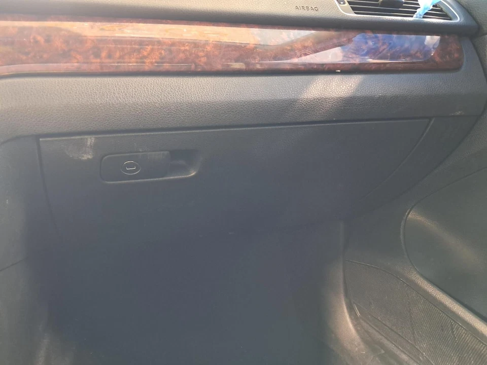 Guantera usada se adapta a: Volkswagen Passat 2013 grado A Foto 1 de 4