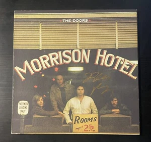 The Doors Morrison Hotel LP signed by Robby Krieger Vinyl handsigniert - Bild 1 von 2
