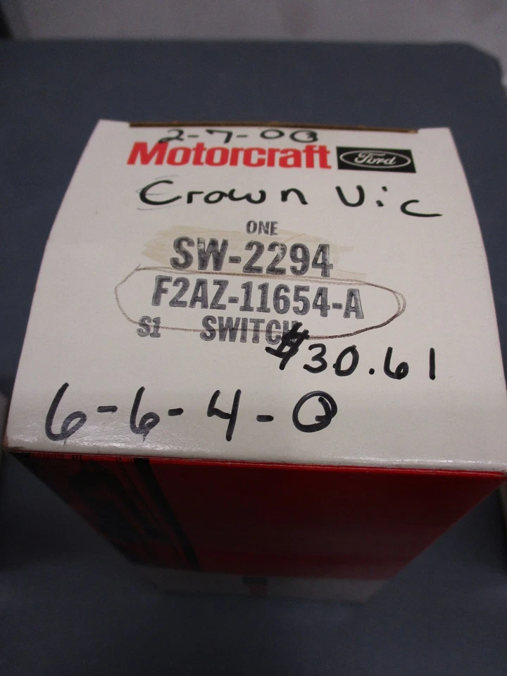 Motorcraft SW2294 F2AZ11654A Headlight Switch - Image 1 of 1