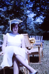 1963-Vintage 35mm Slide, Lady Modeling, sitting for Amateur Photographer # 7007 - Picture 1 of 1