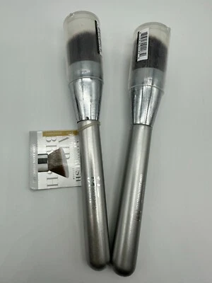 IT Cosmetics Ulta Airbrush Complexion Perfection foundation/powder Brush # 115 - Image 1 of 4