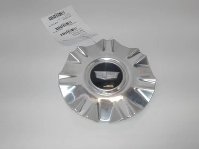 Tapacubos centrales de rueda de 2023 Cadillac Escalade ESV 12131357 Foto 1 de 4