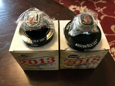 Boston Red Sox 2013 & 2018 World Series Ring Replicas SGA - FENWAY PARK !! Cover
