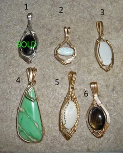 Ciondolo Pietra Naturale Fatto a Mano Avvolto in Filo SCEGLI UNO Opale, Labadorite, Variscite - Foto 1 di 8