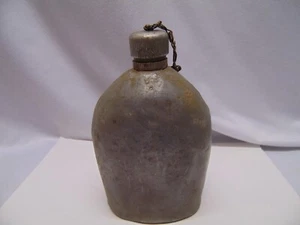 1914-1918 World War 1 metal Canteen with chain and cap 4.5" x 8" - Picture 1 of 6
