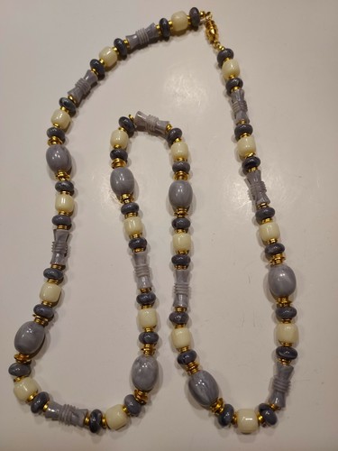 OFF WHITE Collana #234; lunghezza 34" con colori grigio bianco sporco e navey con distanziali color oro