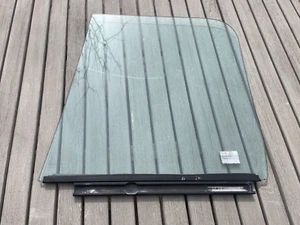 81-95 Chevy Van G10 G20 G30 Passenger Front Door Glass (POWER SASH) - Picture 1 of 6