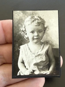 Young Child w/ Curly Hair Portrait Antique 1920's Photo Lt#141 - Picture 1 of 2