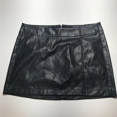 Minifalda American Eagle para mujer 8 tiro alto imitación cuero elástico dobladillo dividido Foto 1 de 4