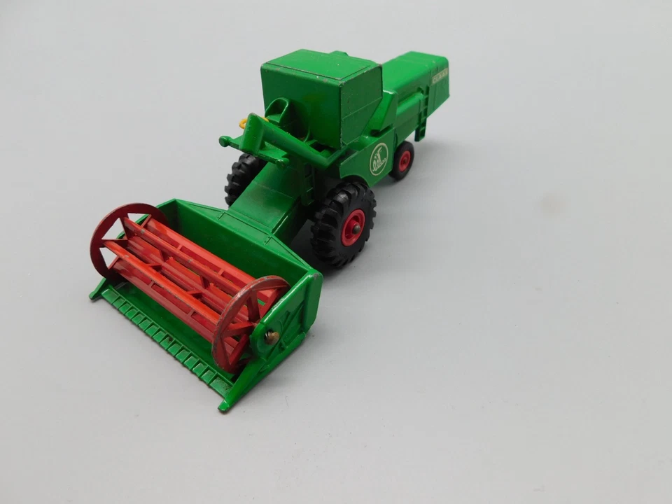 Claas Combine Harvester Nr K-9 Matchbox King Size - Bild 1 von 3