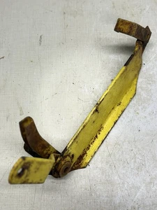 Brazo de tensión de rueda loca John Deere 68 para cortacésped - Imagen 1 de 4