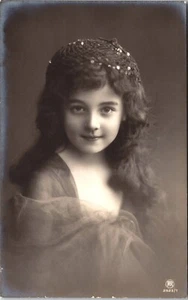GRETE REINWALD : ADORABLE CHILD ACTRESS & MODEL : RAPID PHOTO : RPPC  1910 - Picture 1 of 2