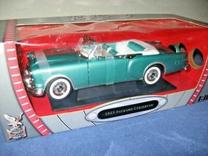 1953 PACKARD CARIBBEAN GREEN 1:18 ROAD SIGNATURE  OPENING HOOD & DOORS - Picture 1 of 7