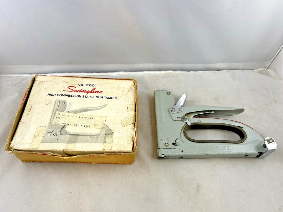 Swingline Vintage Nº Pistola grapadora de alta compresión 200 con caja SIN PROBAR Foto 1 de 4