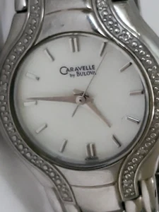 Caravelle Bulova Uhr Damen 23mm MOP Zifferblatt Lünette 6,75" braucht Batterie - Bild 1 von 11